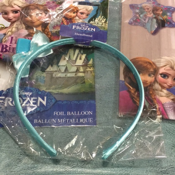Disney Frozen Princess 3 piece Birthday Pack NEW - Picture 4 of 8